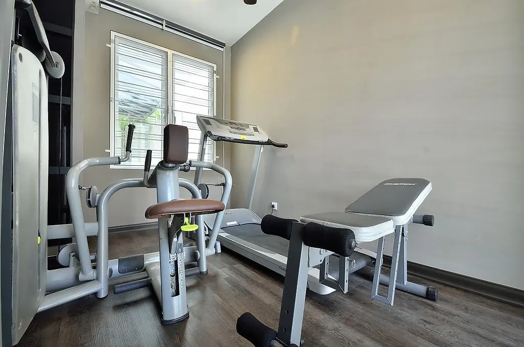 Iris Luxury Service Villa George Town